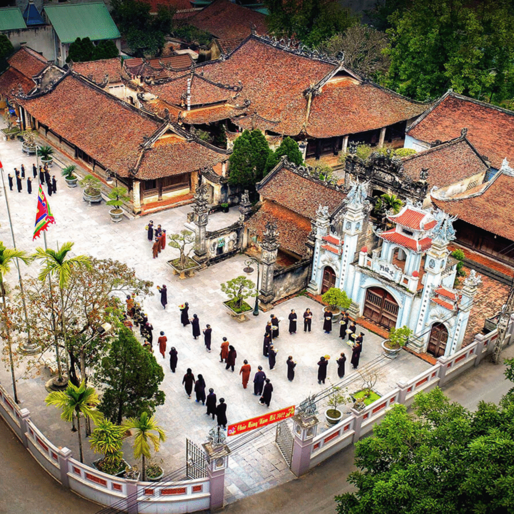 Trầm tích văn hóa ở làng cổ Hùng Lô