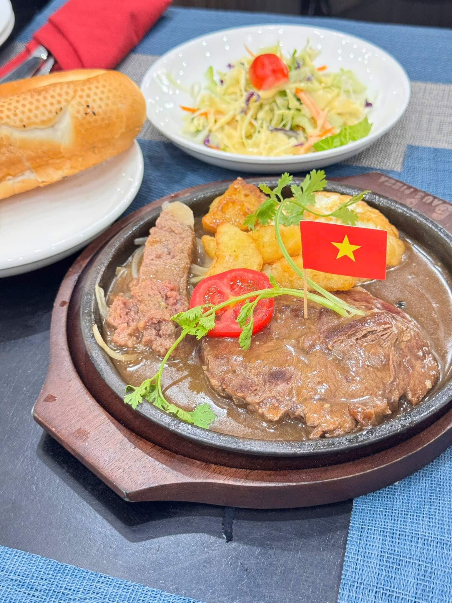 Bầu Pizza Việt Trì