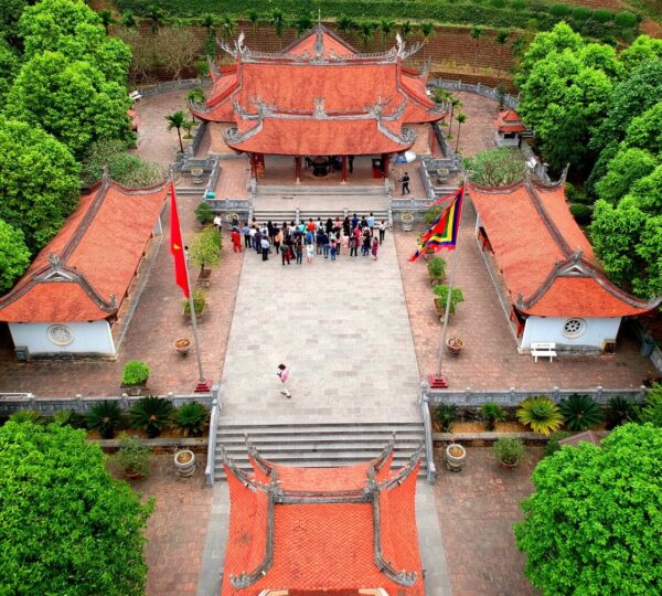 ĐỀN LẠC LONG QUÂN PHÚ THỌ